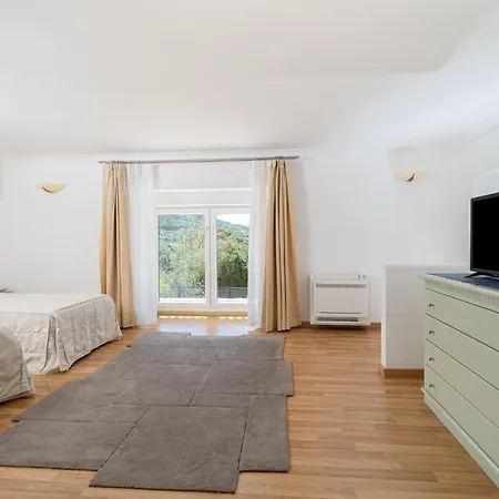 Ceselle אנה קאפרי