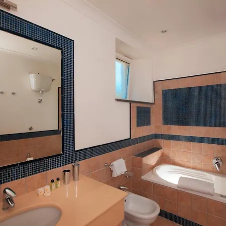 Ceselle Hotel 3*