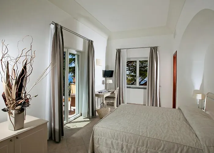 ホテル カゼッレ アナカプリ